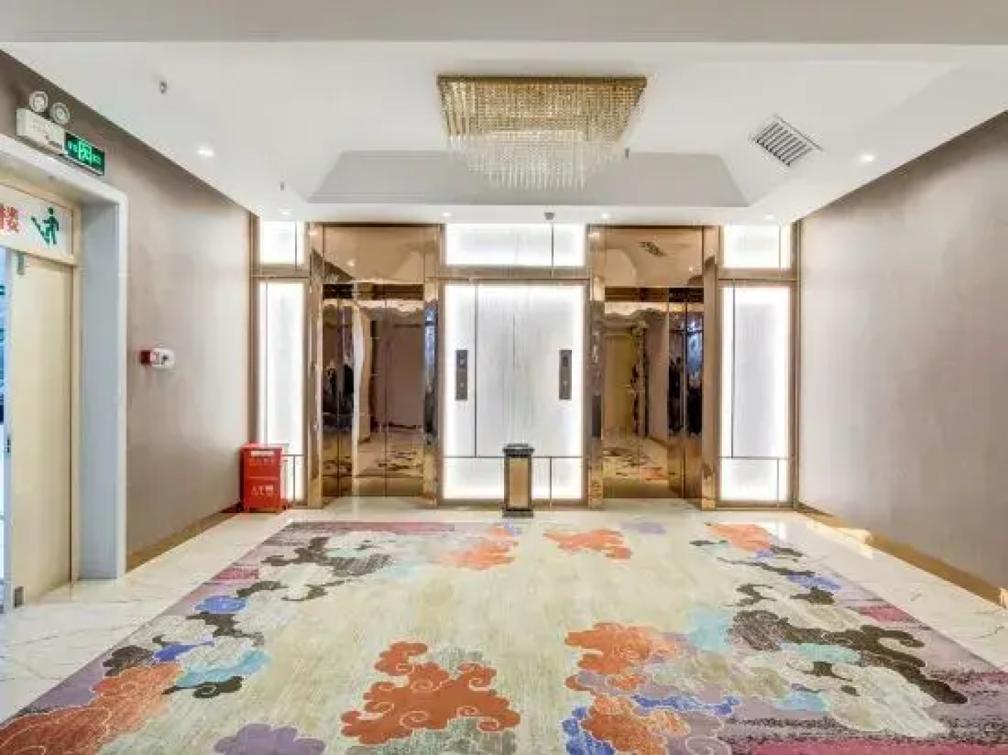Xinglongquan Business Hotel