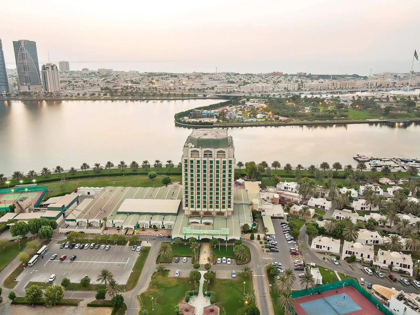 Holiday International Sharjah