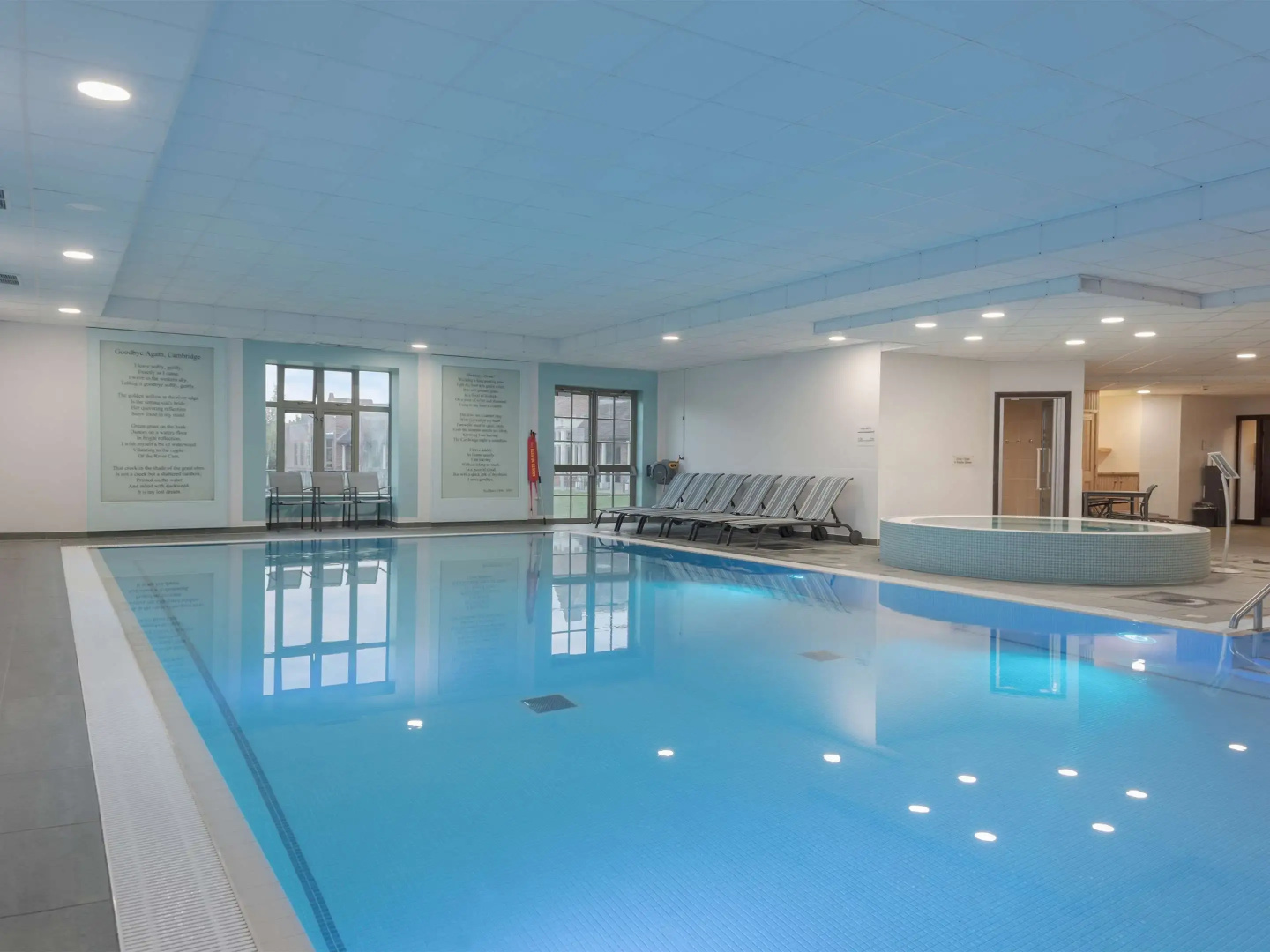 Отель The Cambridge Belfry