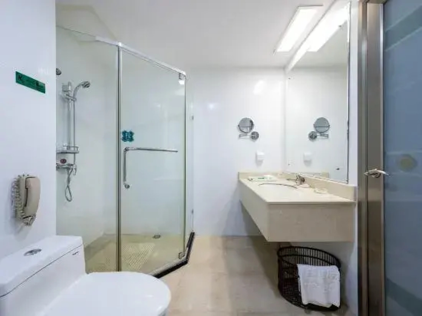 Pingnan Xiongsen International Hotel