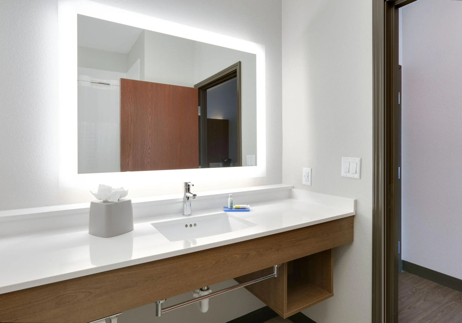 Holiday Inn Express & Suites Denton North by IHG