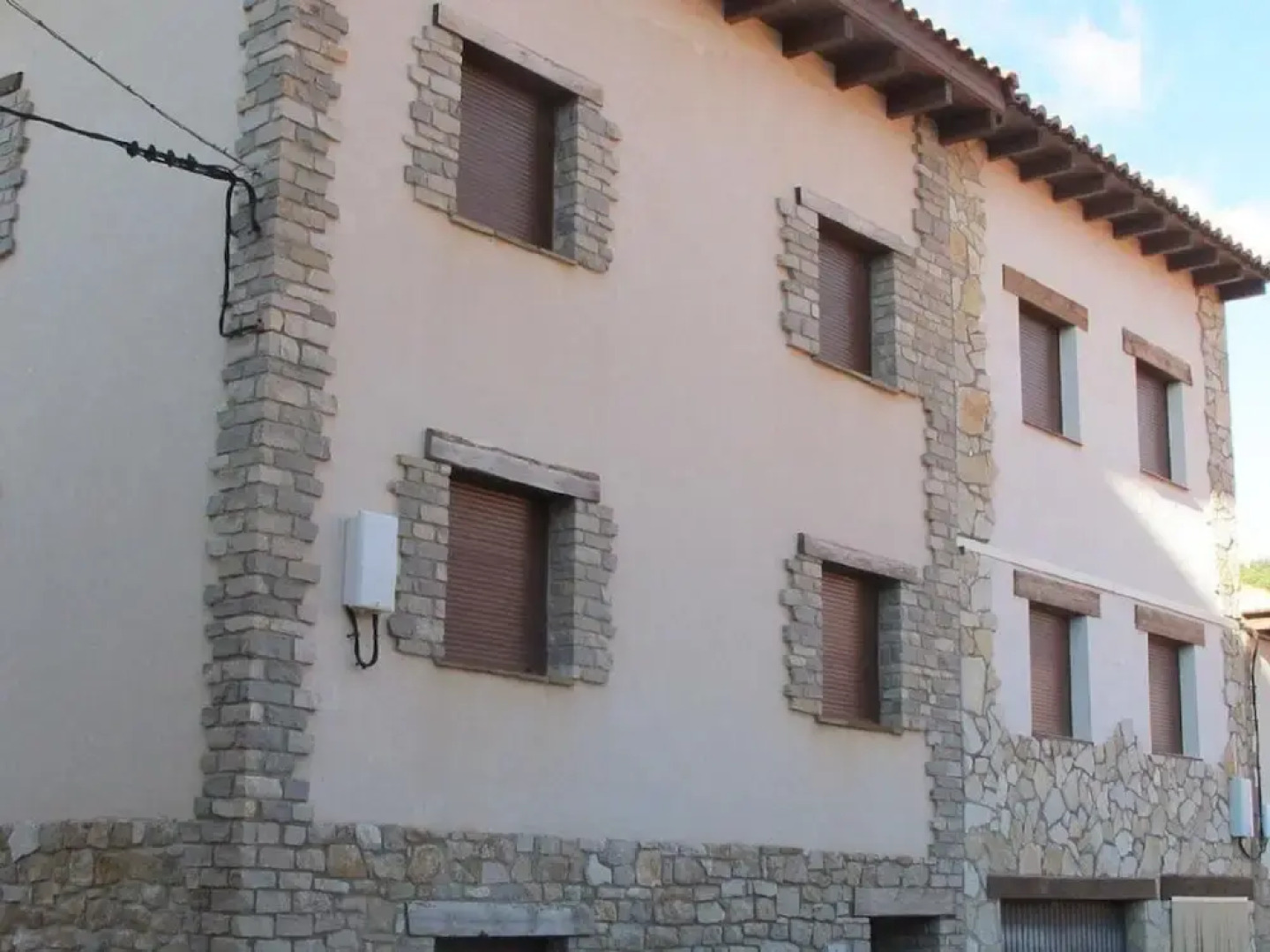 Spacious Apartment in Gudar With Heating