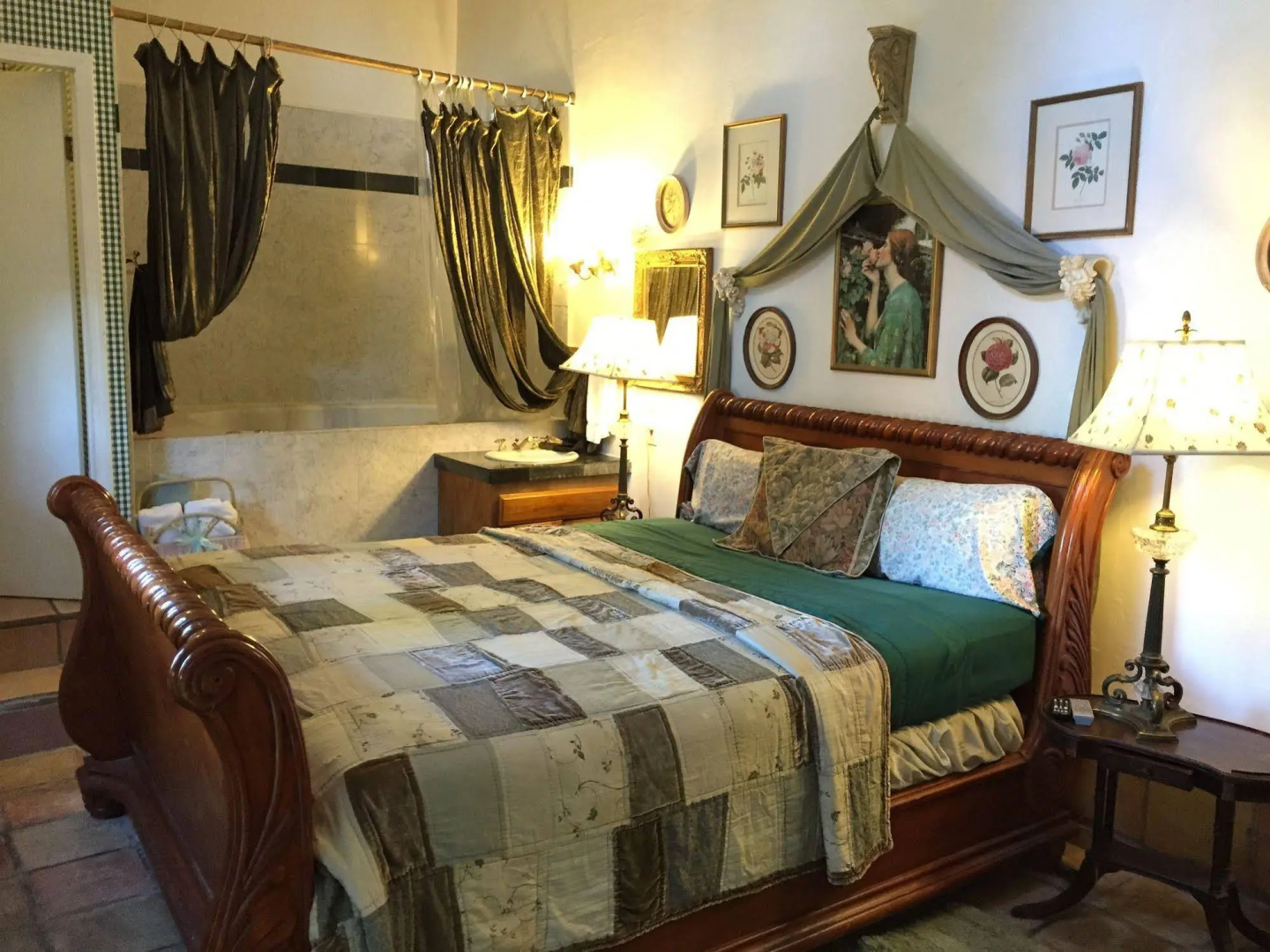 Pine Rose Inn