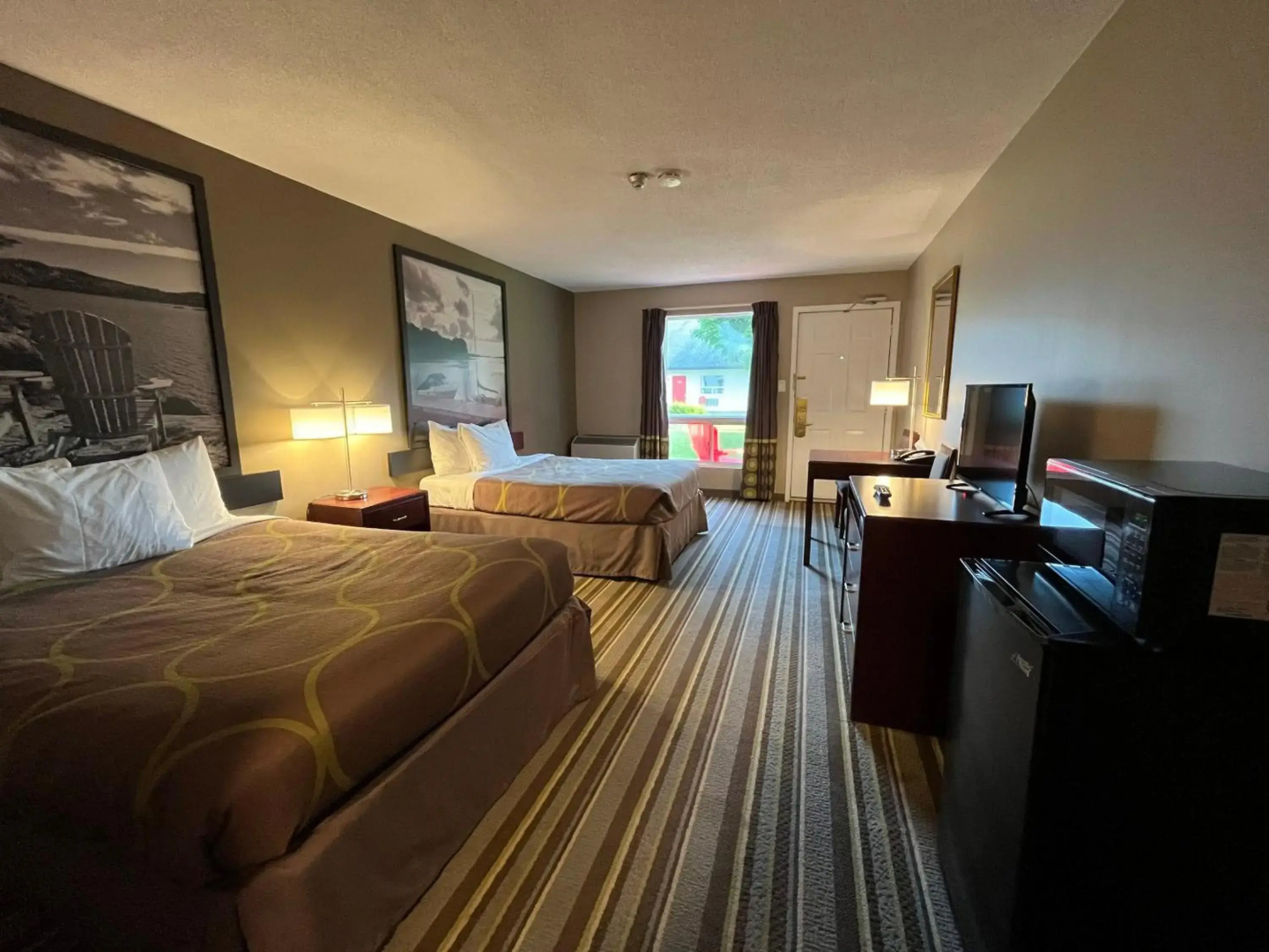 Jolly Roger Inn Resort