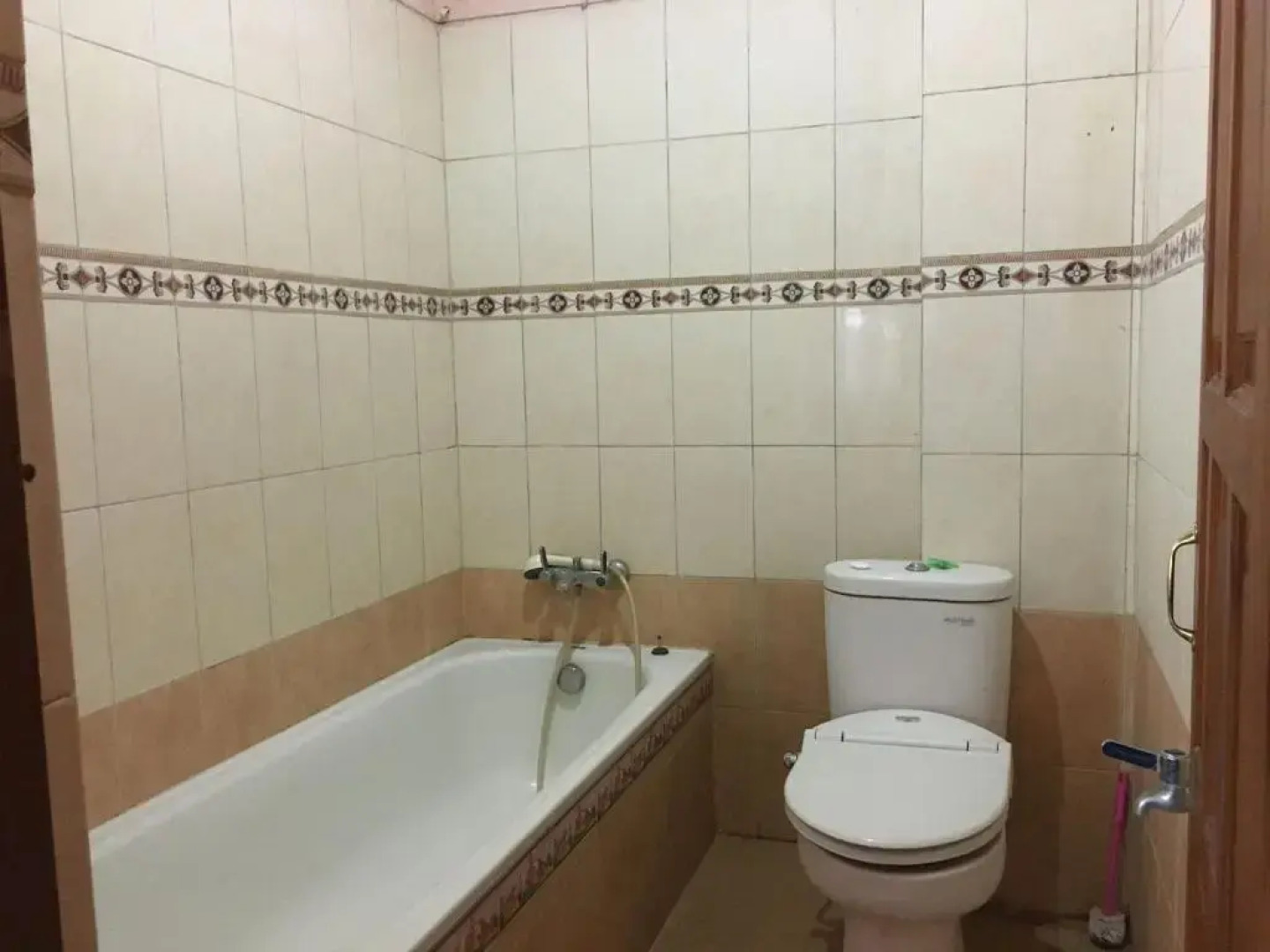 Hotel Alami near Alun-Alun Klaten