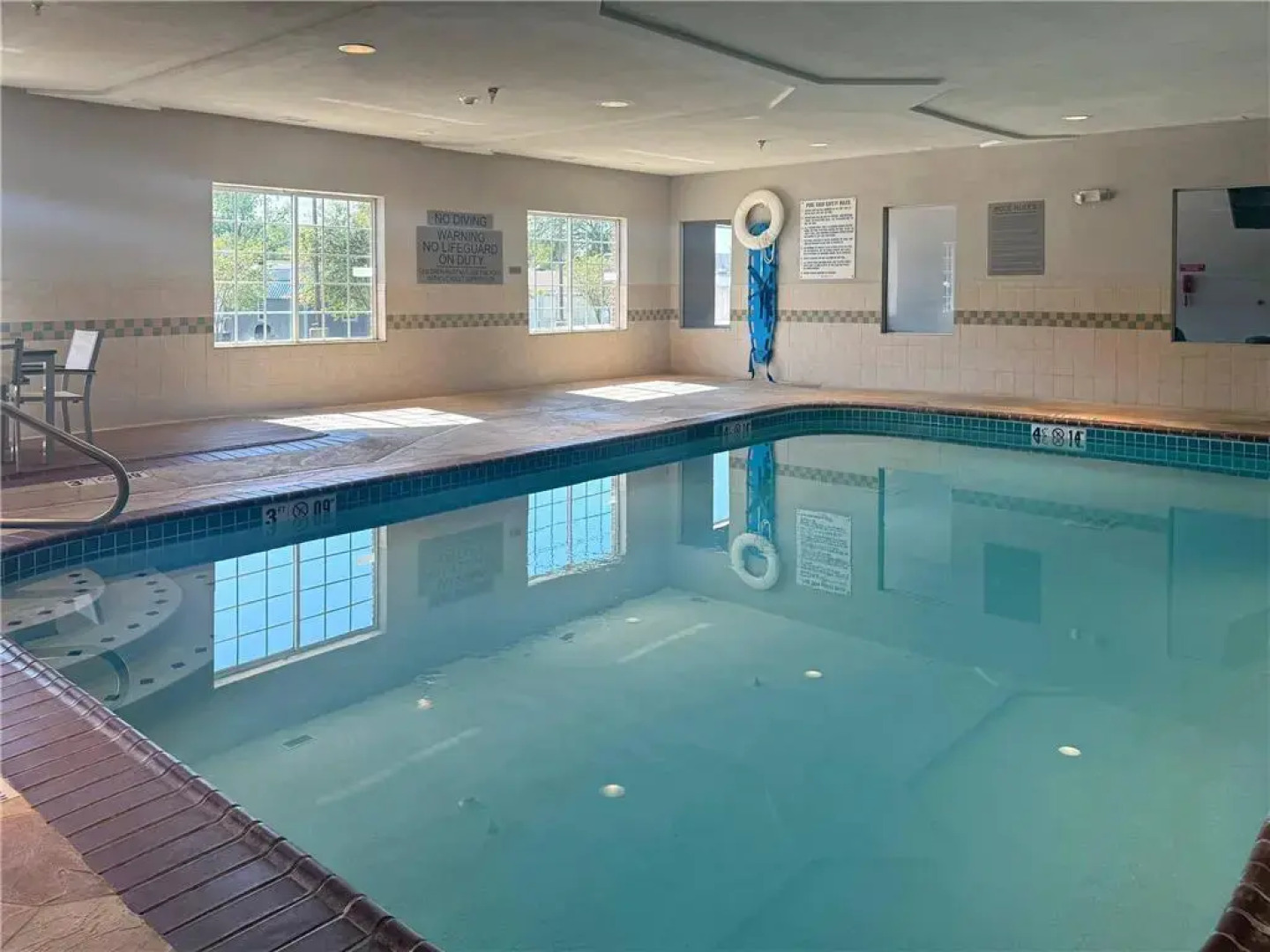 Country Inn and Suites Valparaiso