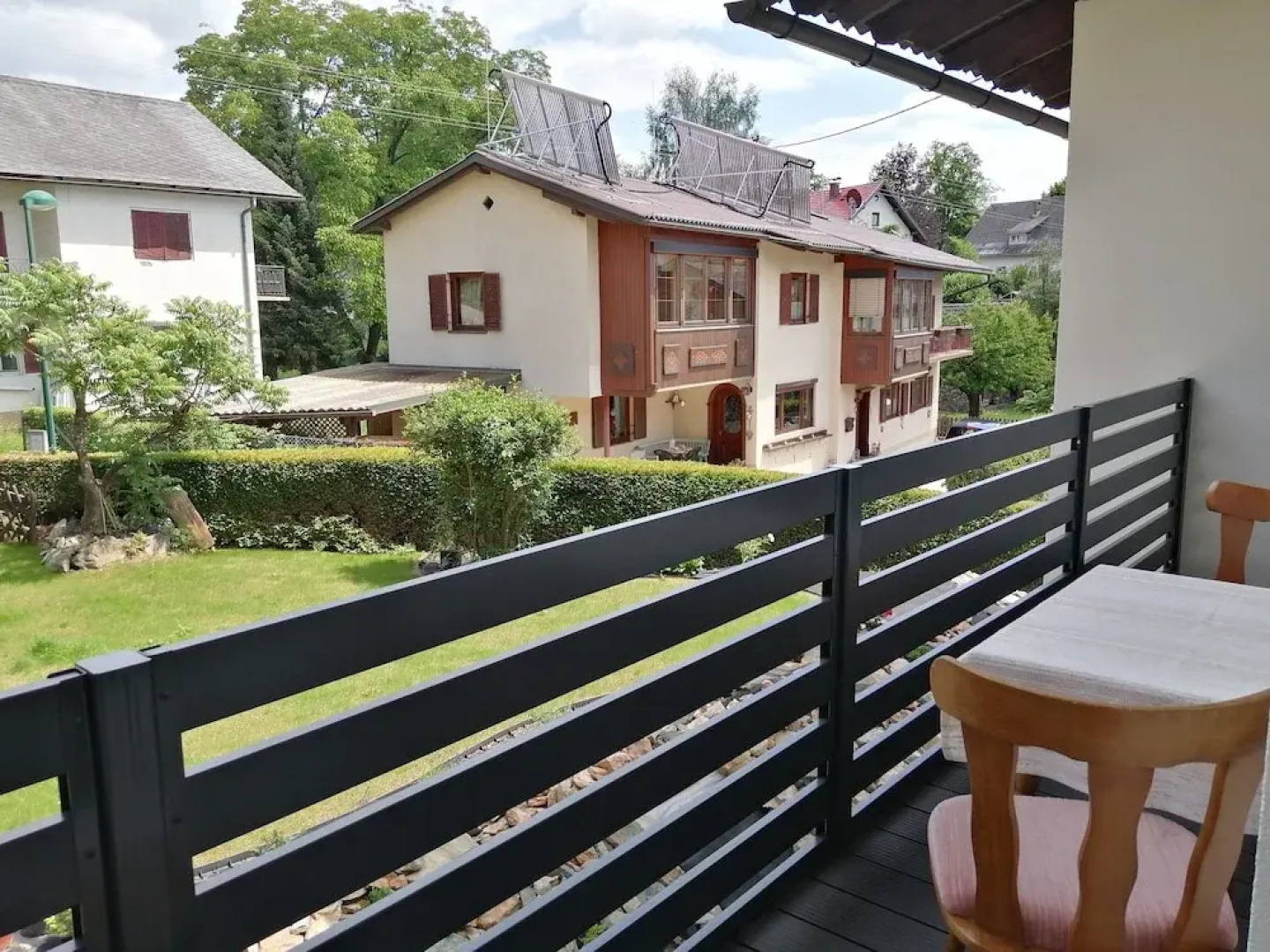 Hillside Rooms and Apartment
