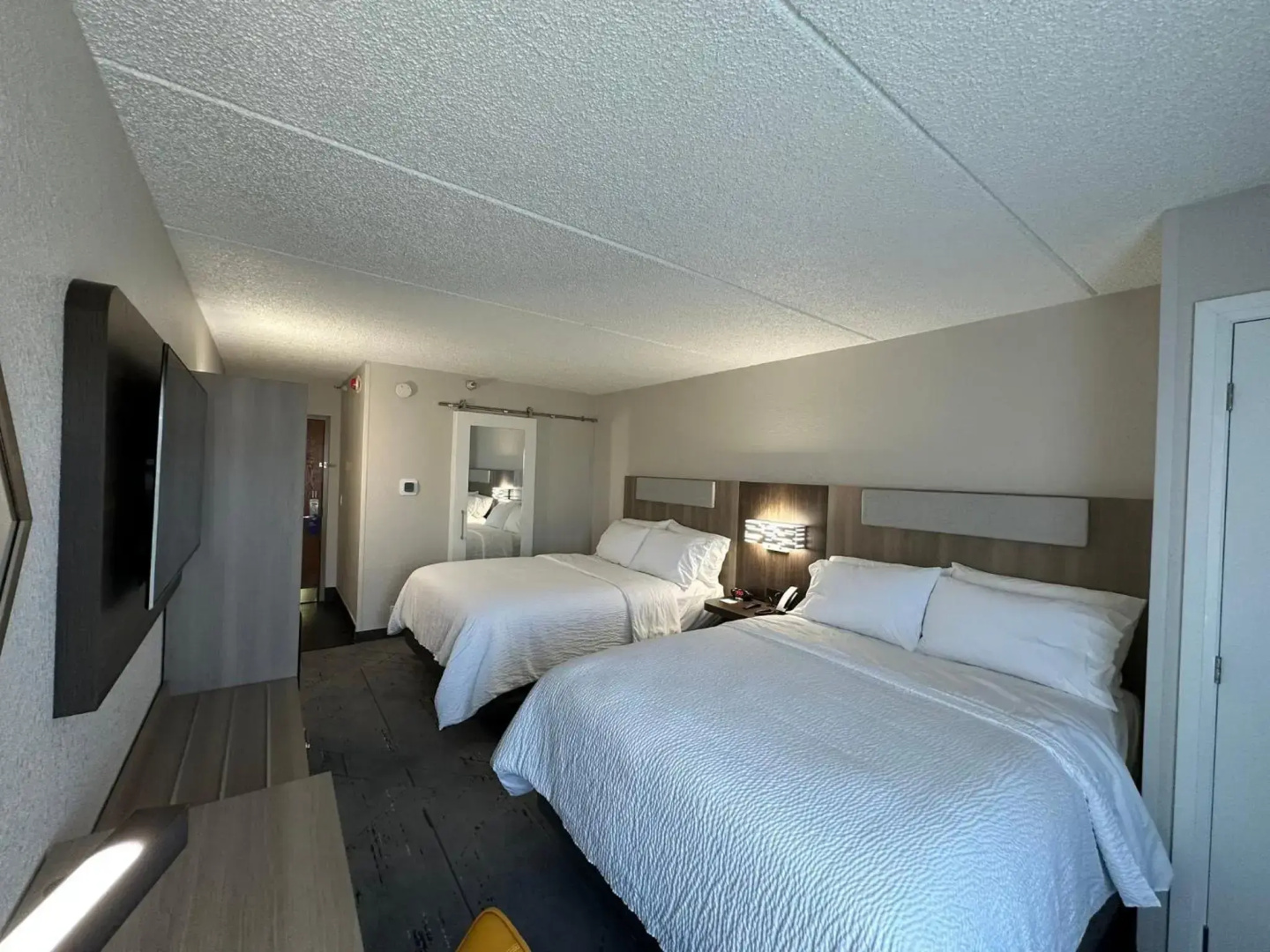 Holiday Inn Express & Suites Eden Prairie – Minneapolis by IHG