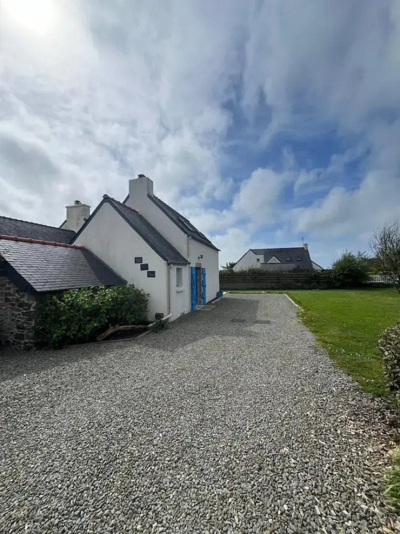 Pretty House 50m From the sea