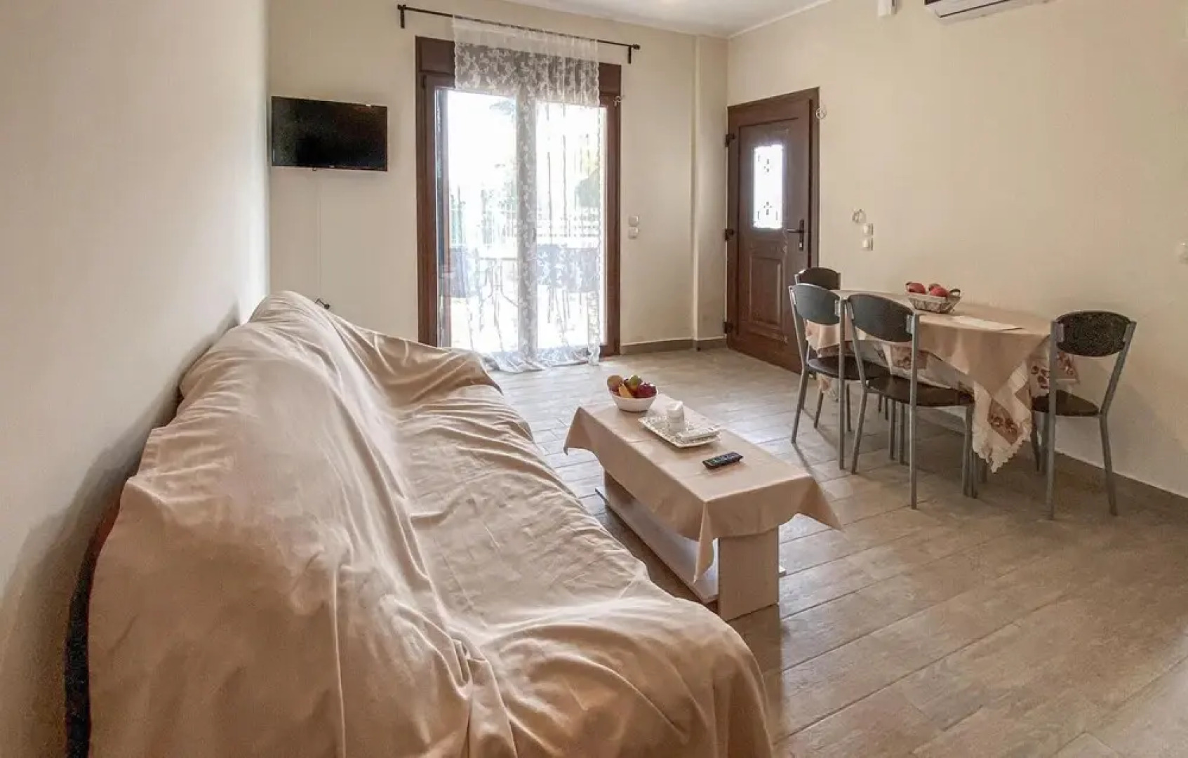 Nice Apartment in Nafpaktos With Wifi and 1 Bedrooms