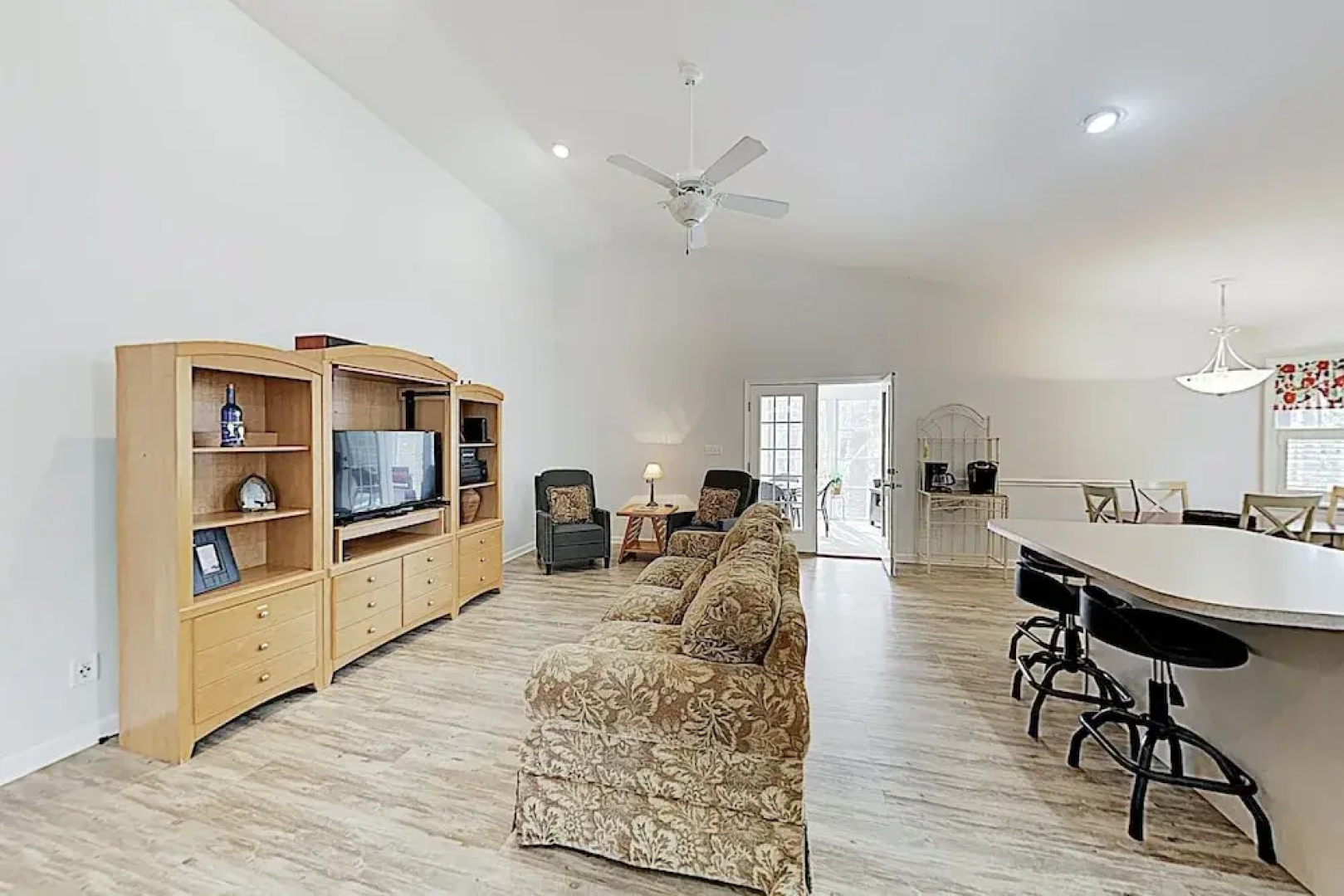 New Listing! Choice Getaway - 5 Pools & Beach Club 3 Bedroom Home