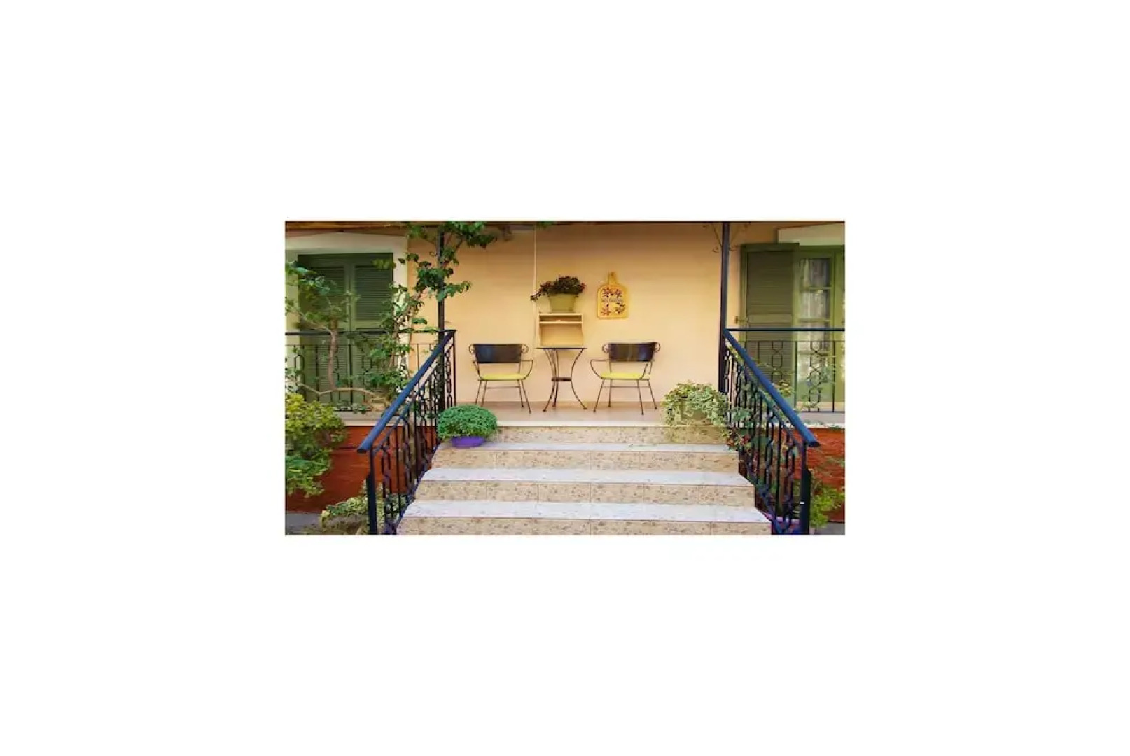 Maria's Studios & Apartments