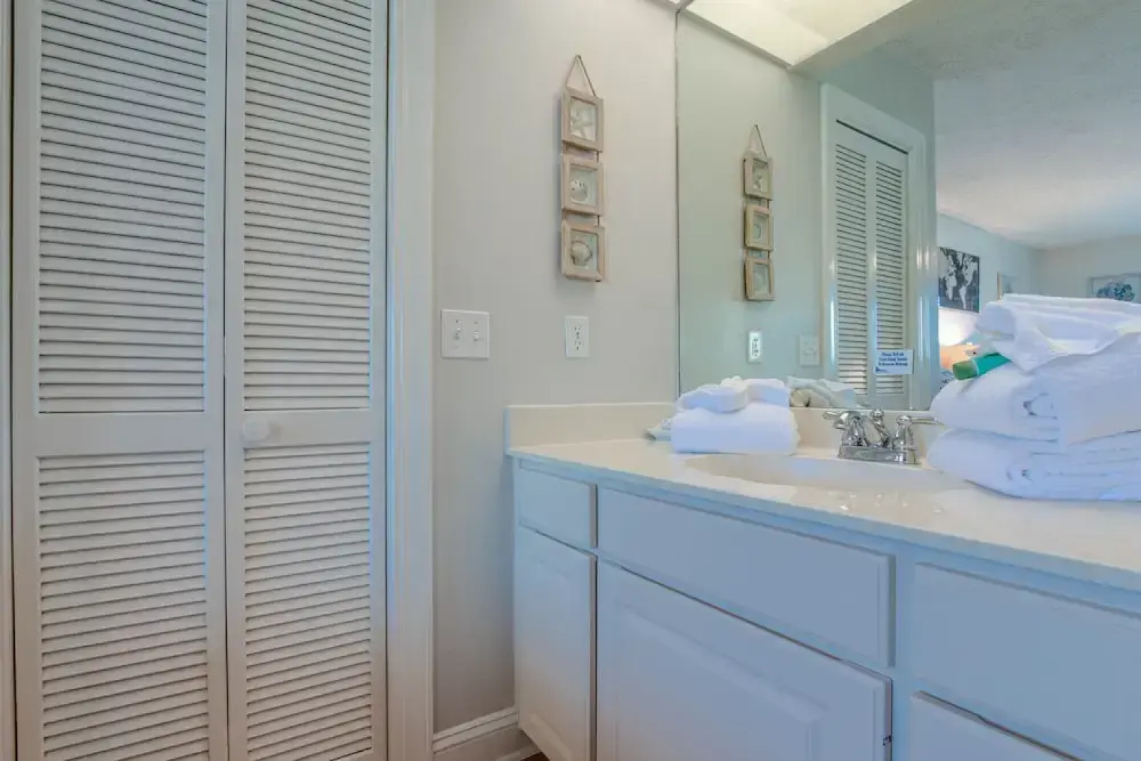 Sandy Toes by Book That Condo