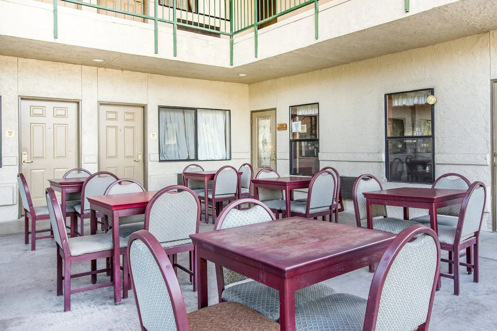 The Oakhurst Inn at Yosemite