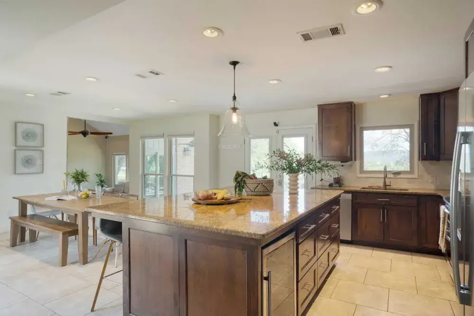 Travis by Avantstay Waterfront Lake Retreat