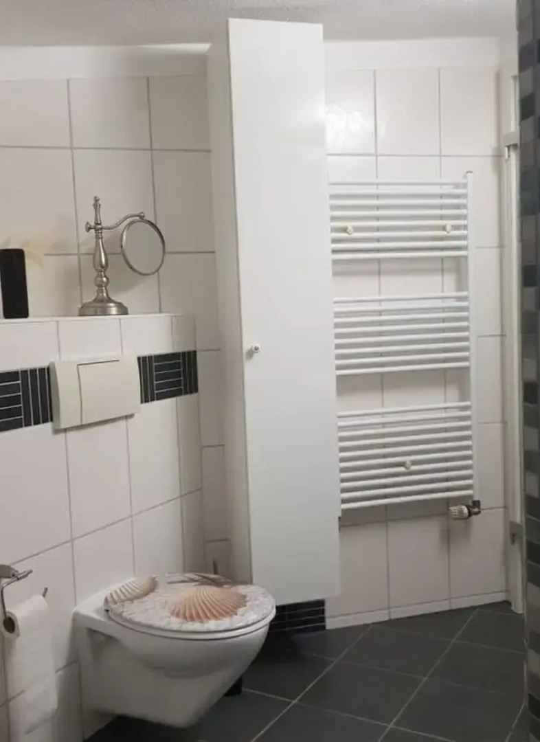 Lighthouse View Modern Retreat