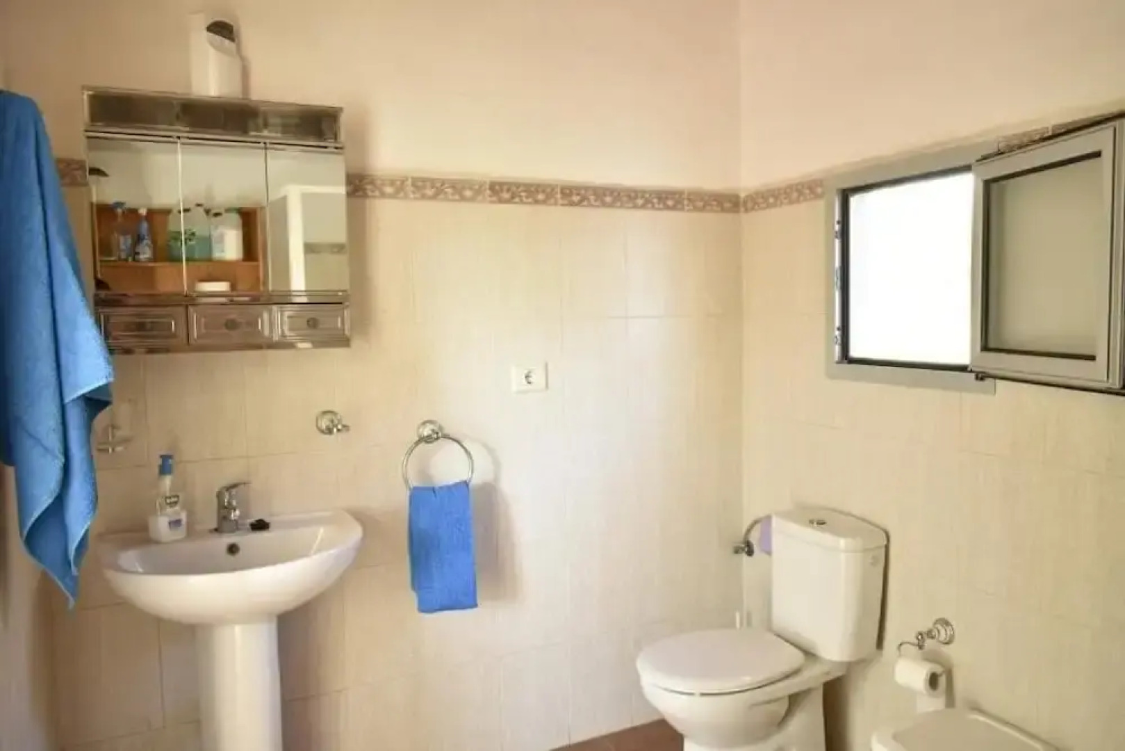 Alojamientos Charco Azul