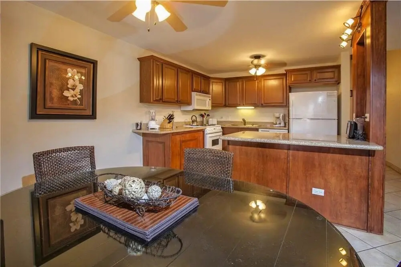 Kamaole Sands 06-405 - 2 Br Condo