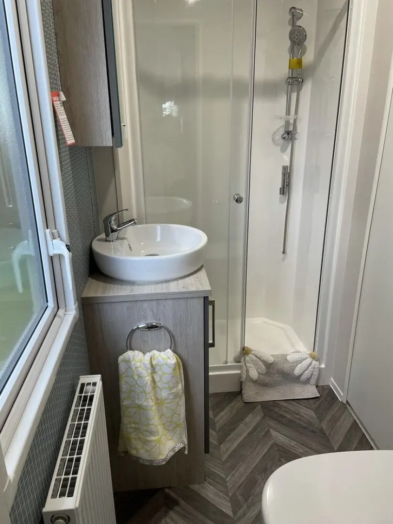 2 bed Caravan With Hot Tub Located in Percy Wood