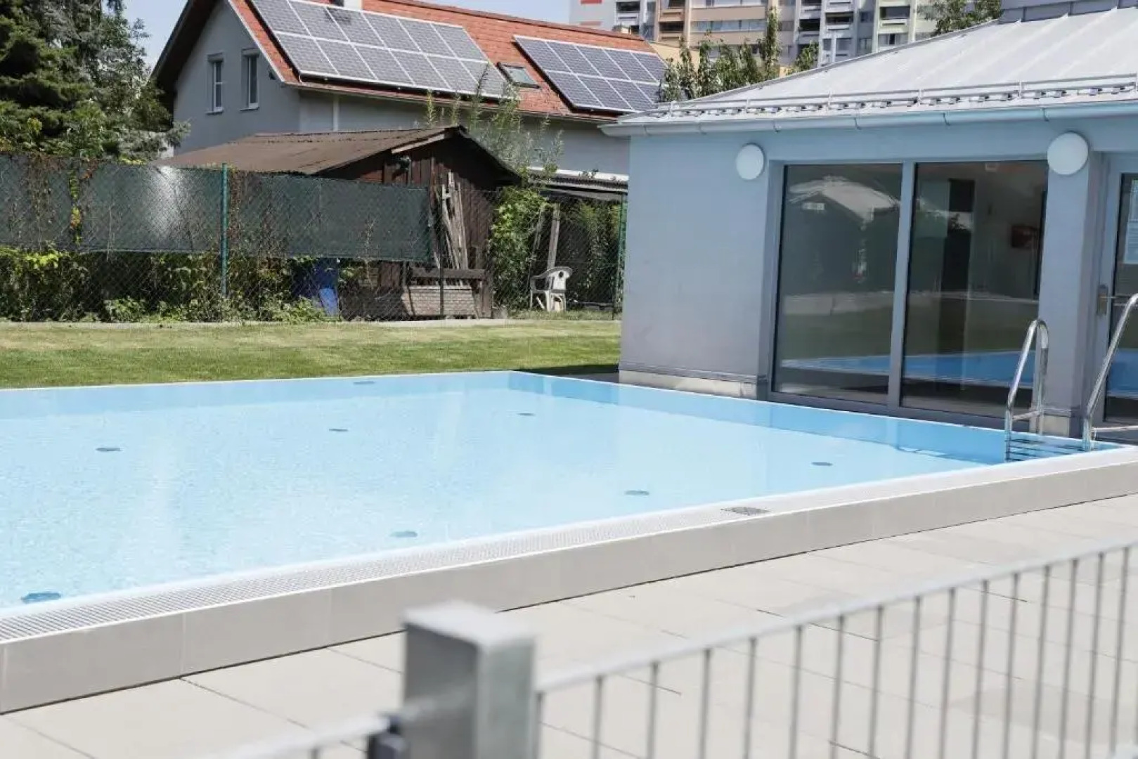 Balcony/Pool/Free Parking Garage Studio