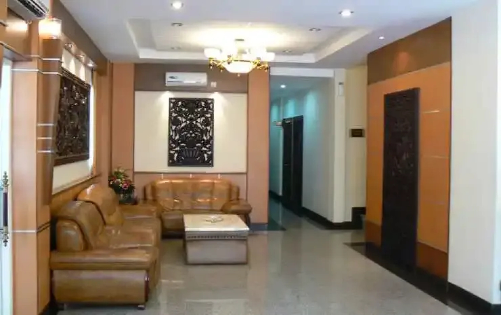 卡普特拉酒店(Kaputra Hotel)