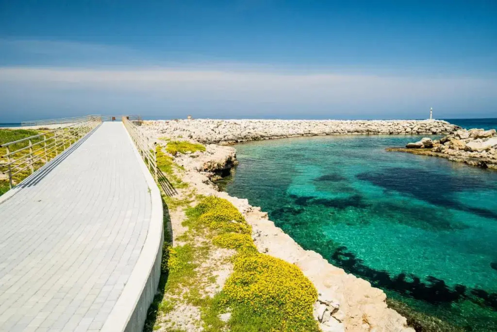 Spacious Three-Bedroom Apartment with Sea View A2