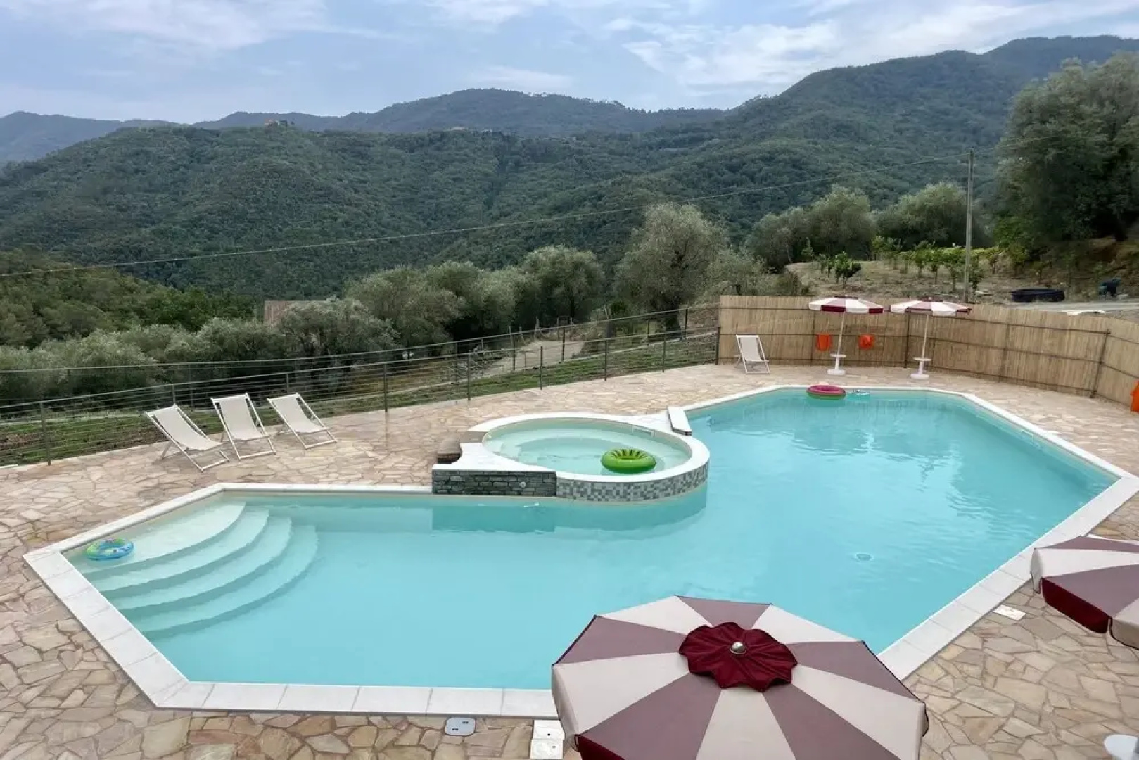 Apt 52 - Relax And Nature