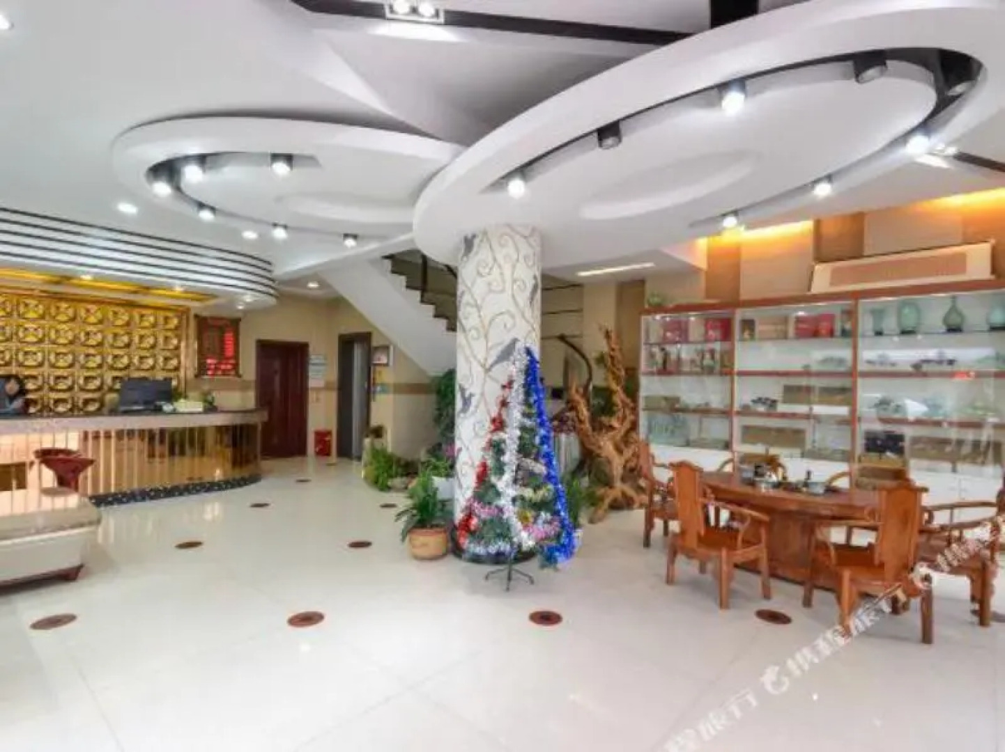 Jianchuan Business Hotel