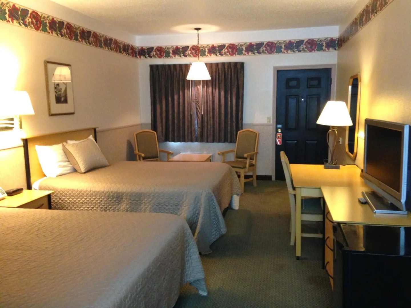 Silver Spruce Inn