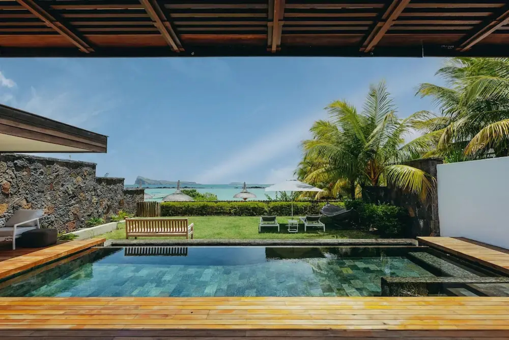 Peninsula Beach Villa with LOV