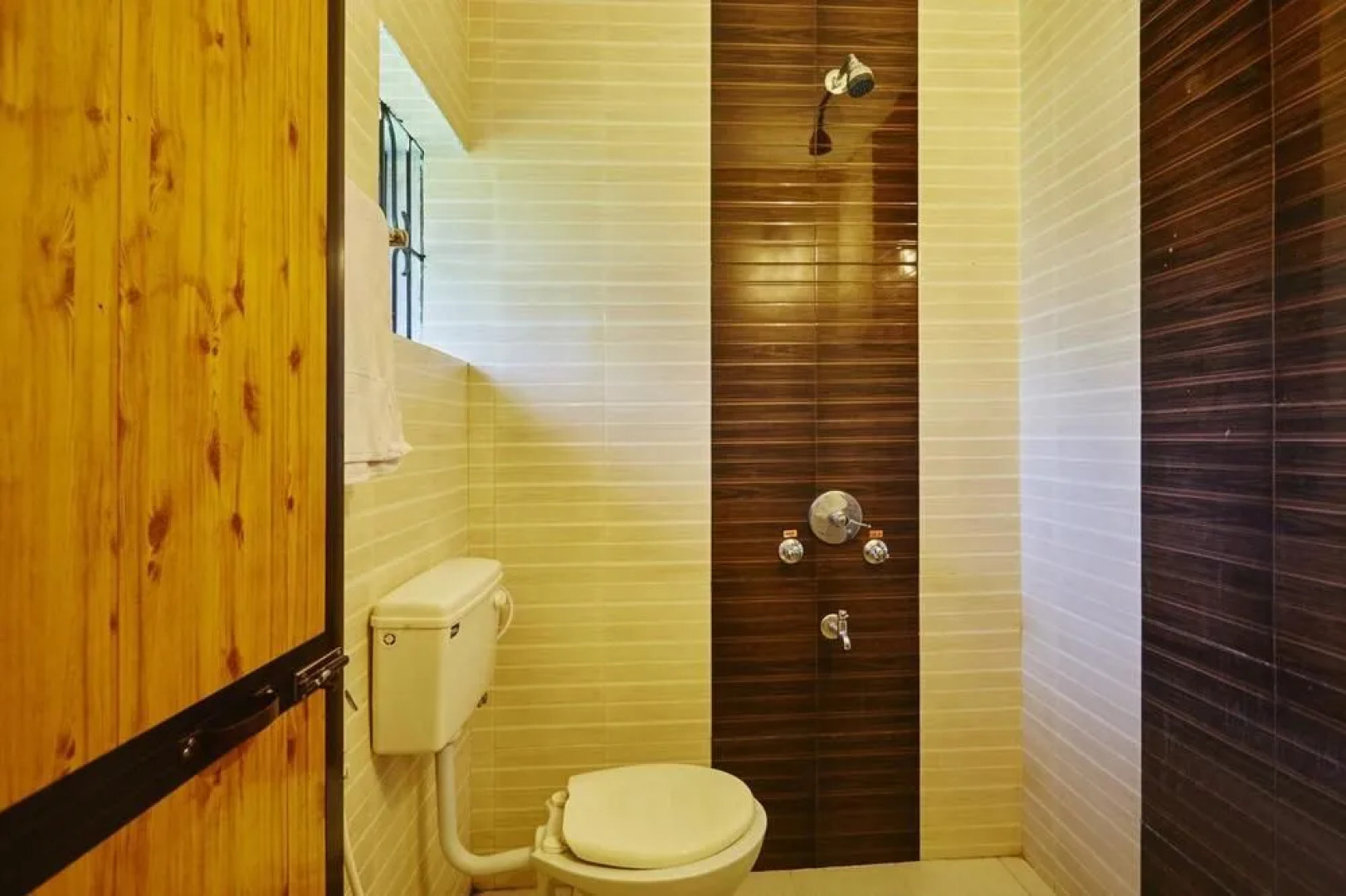 OYO 12252 New Arpora Inn