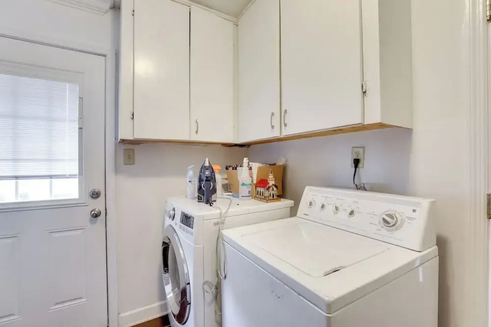 Moncks Corner Home ~ 4 Mi to Lake Moultrie!