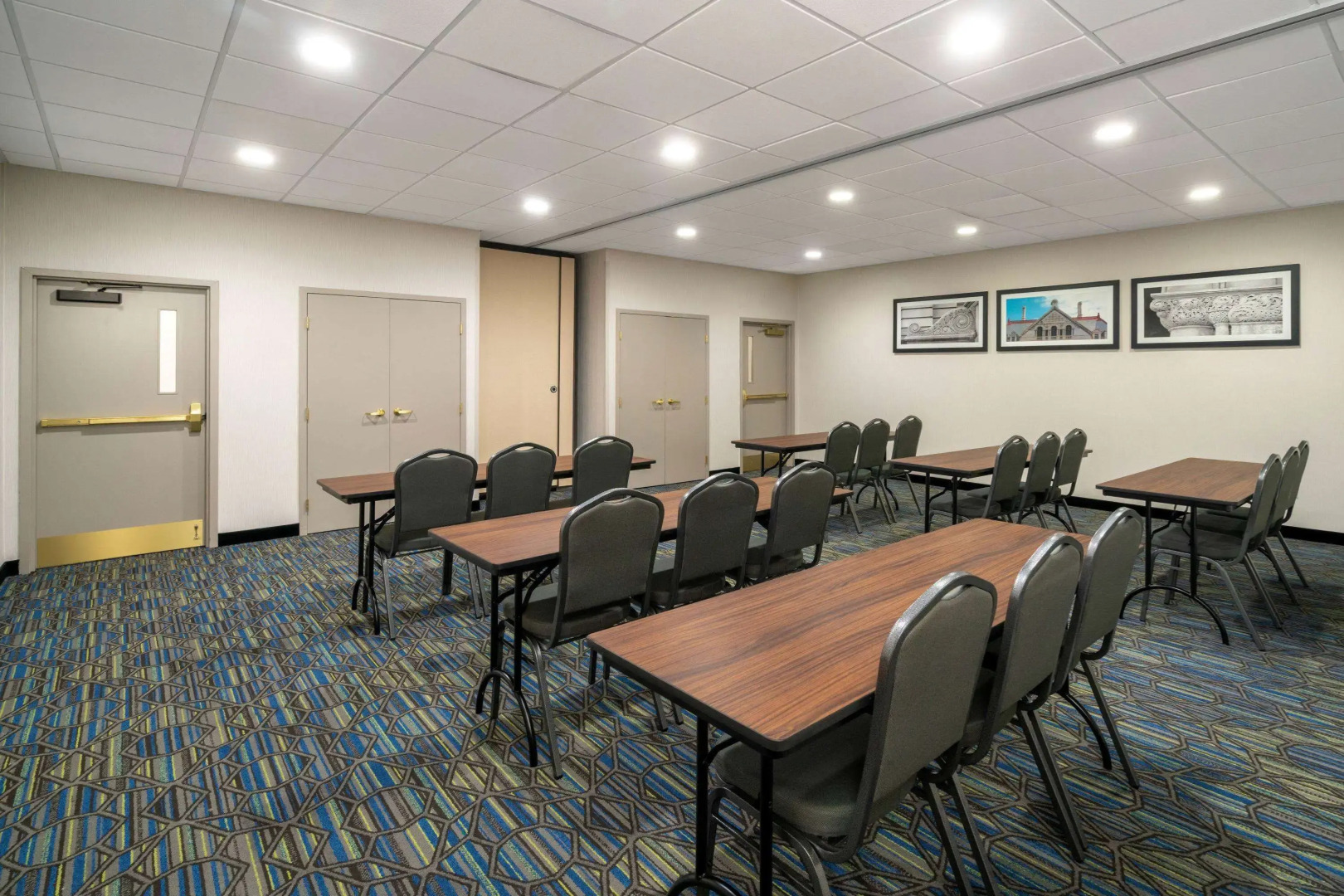 La Quinta Inn & Suites by Wyndham Latham Albany Airport