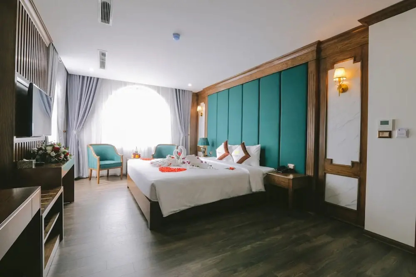 Halong Backpacker Hostel