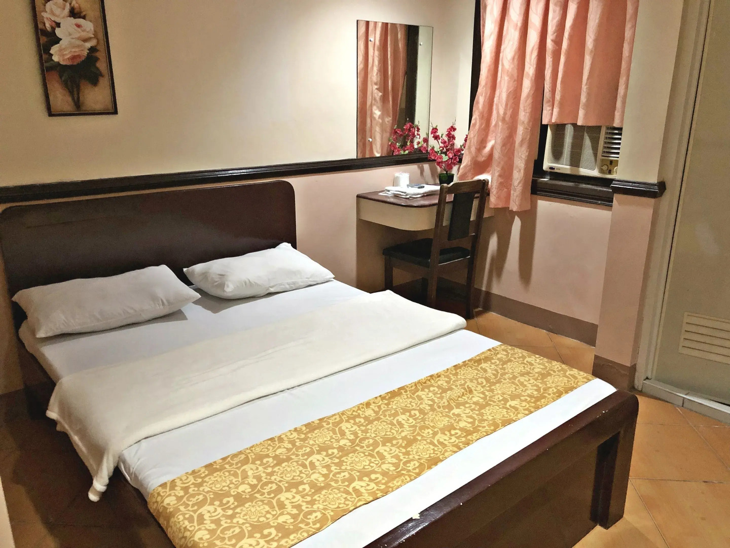 Tabaco Gardenia Hotel