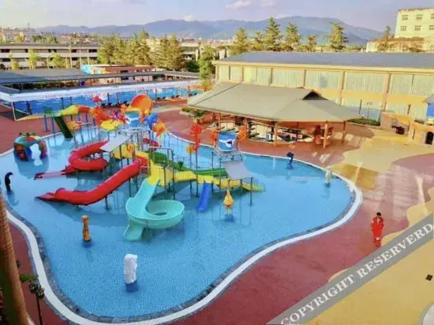 Tanghai Holiday Hotel