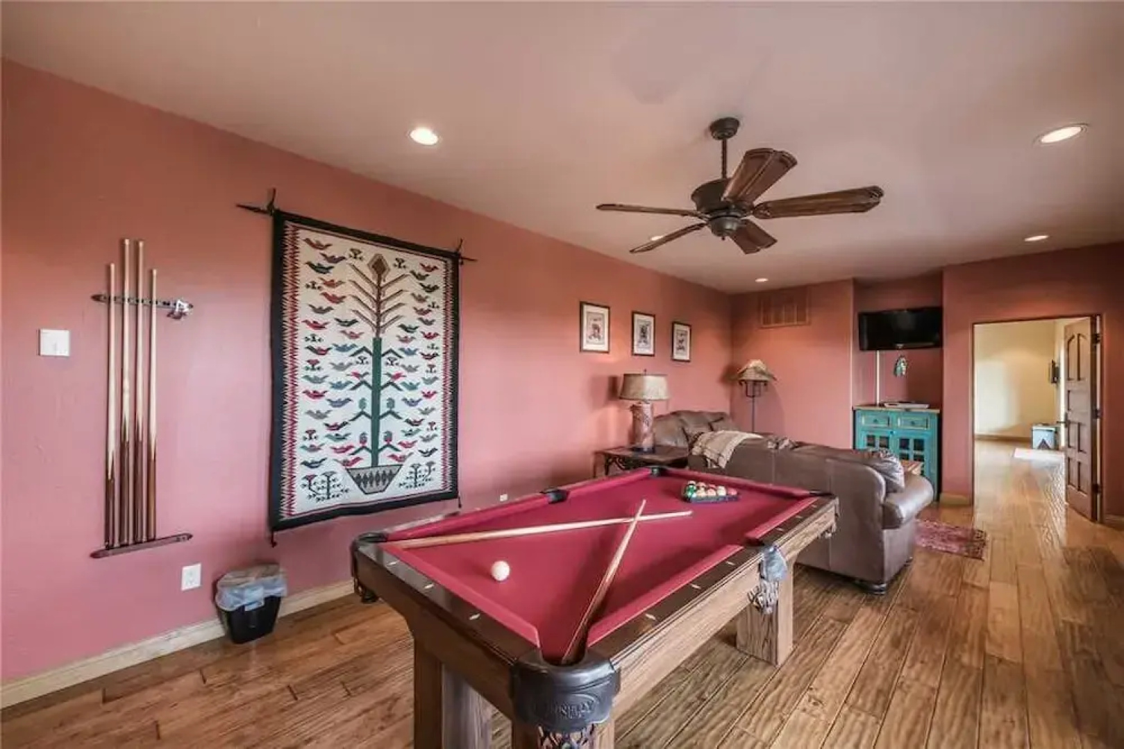 La Punta - Four Bedroom Cabin with Hot Tub