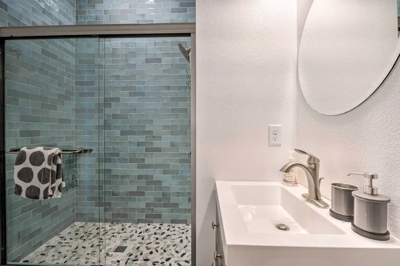 Modern Midtown Haven w/ Garage: Mt Rose Day Trips!