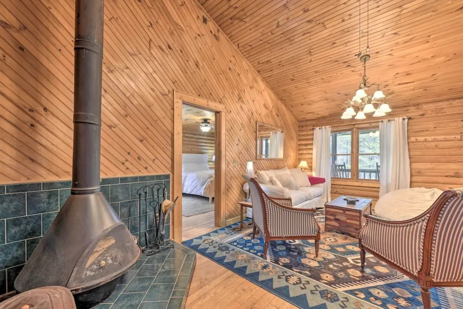 Cozy Blue Ridge Mountain Cabin on 18 Acre Lot