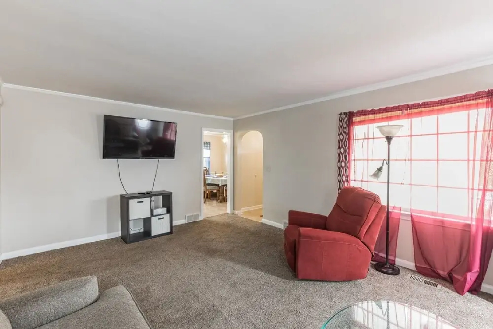 Beautiful 4 Br Home In Lovely Neighborhood - Walk To Pro Football Hof! 4 Bedroom Home by Redawning