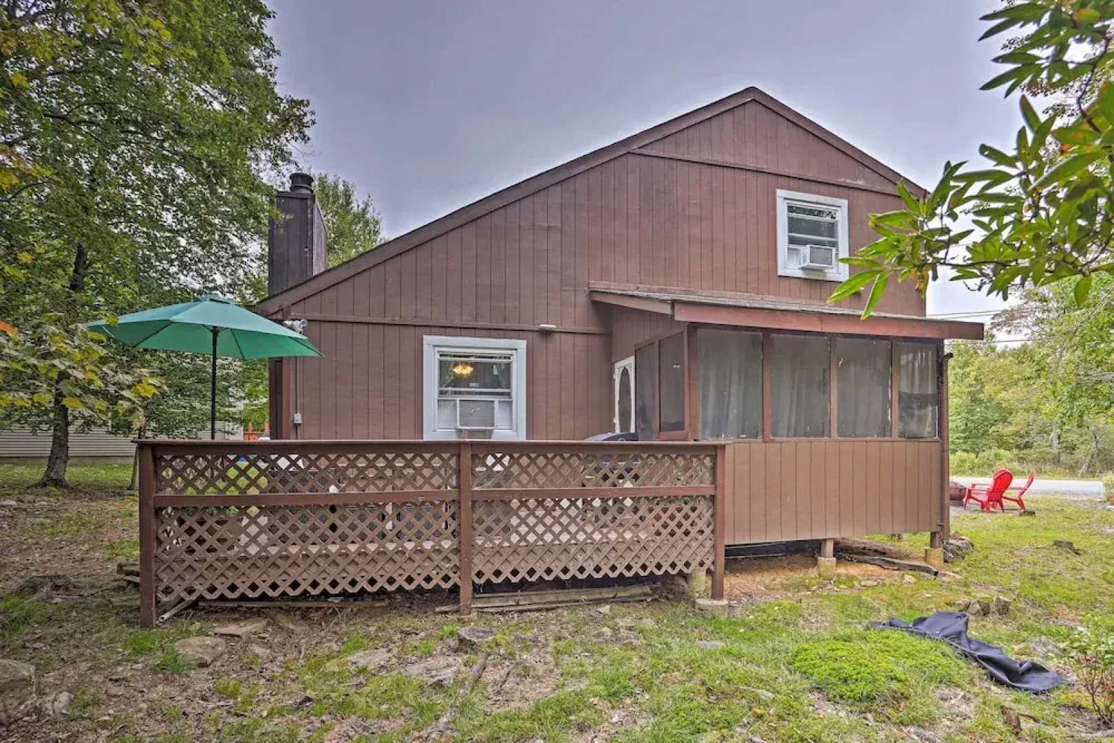 15 Mi to Camelback Ski Resort: Home w/ Deck!