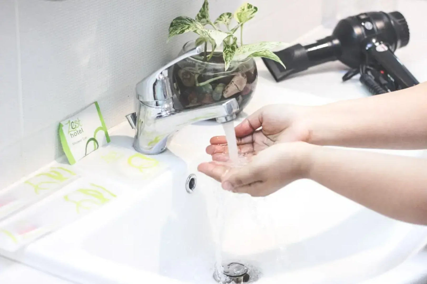 Zest Jemursari by Swiss-Belhotel International