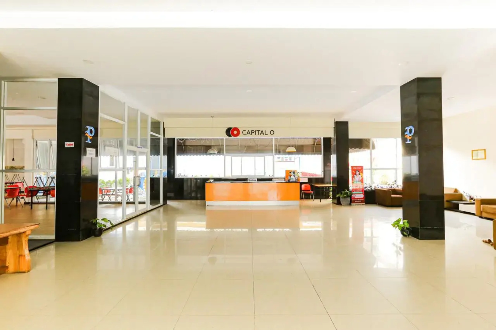 Capital O 1246 Hotel Grand Pacific