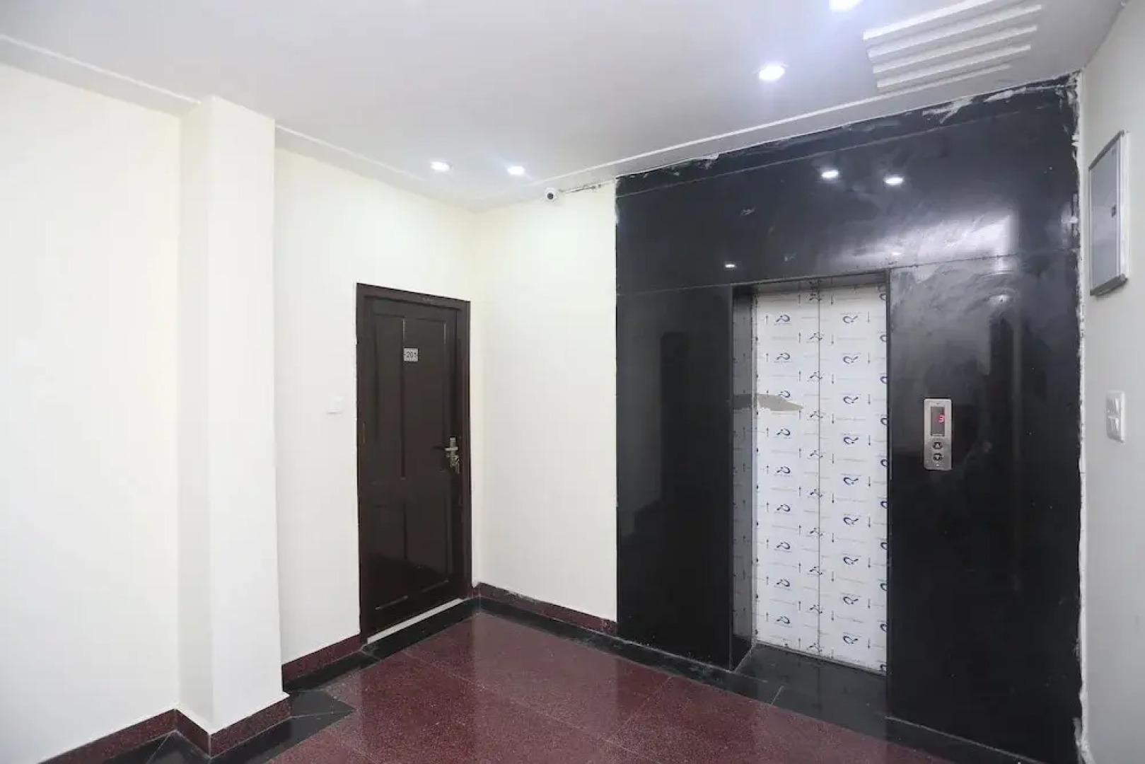 OYO 9565 Hotel New Shiv Murti