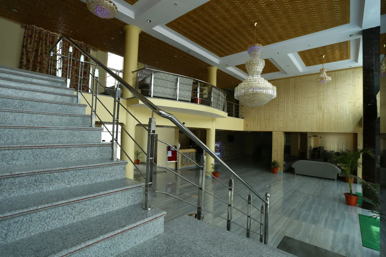 Hotel The Grand Mamta