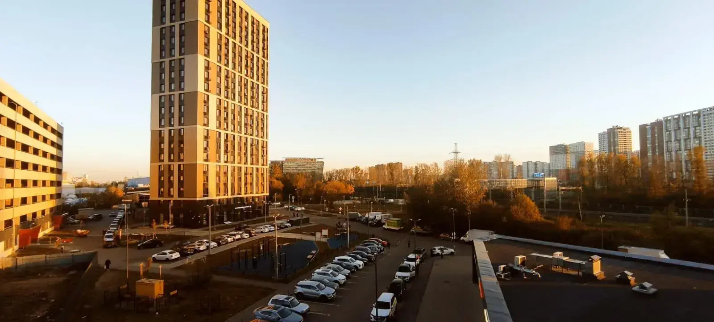Две Столицы на улице Константина Вороницына