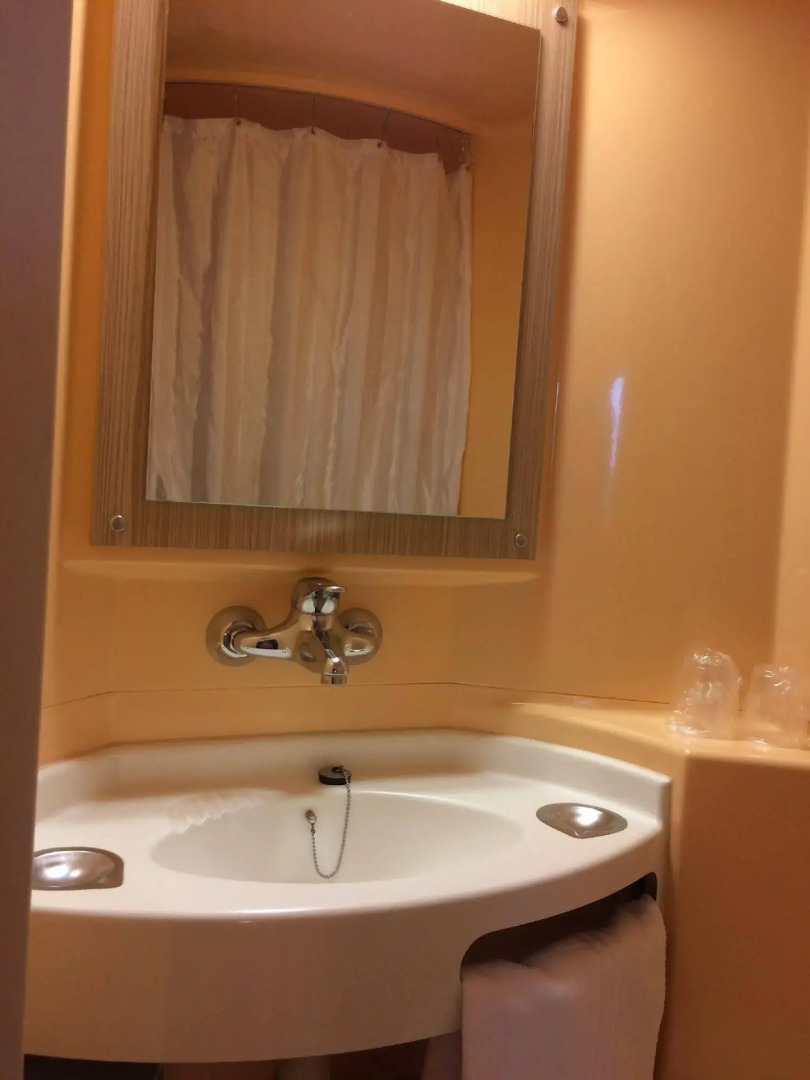 Première Classe La Ville-Du-Bois