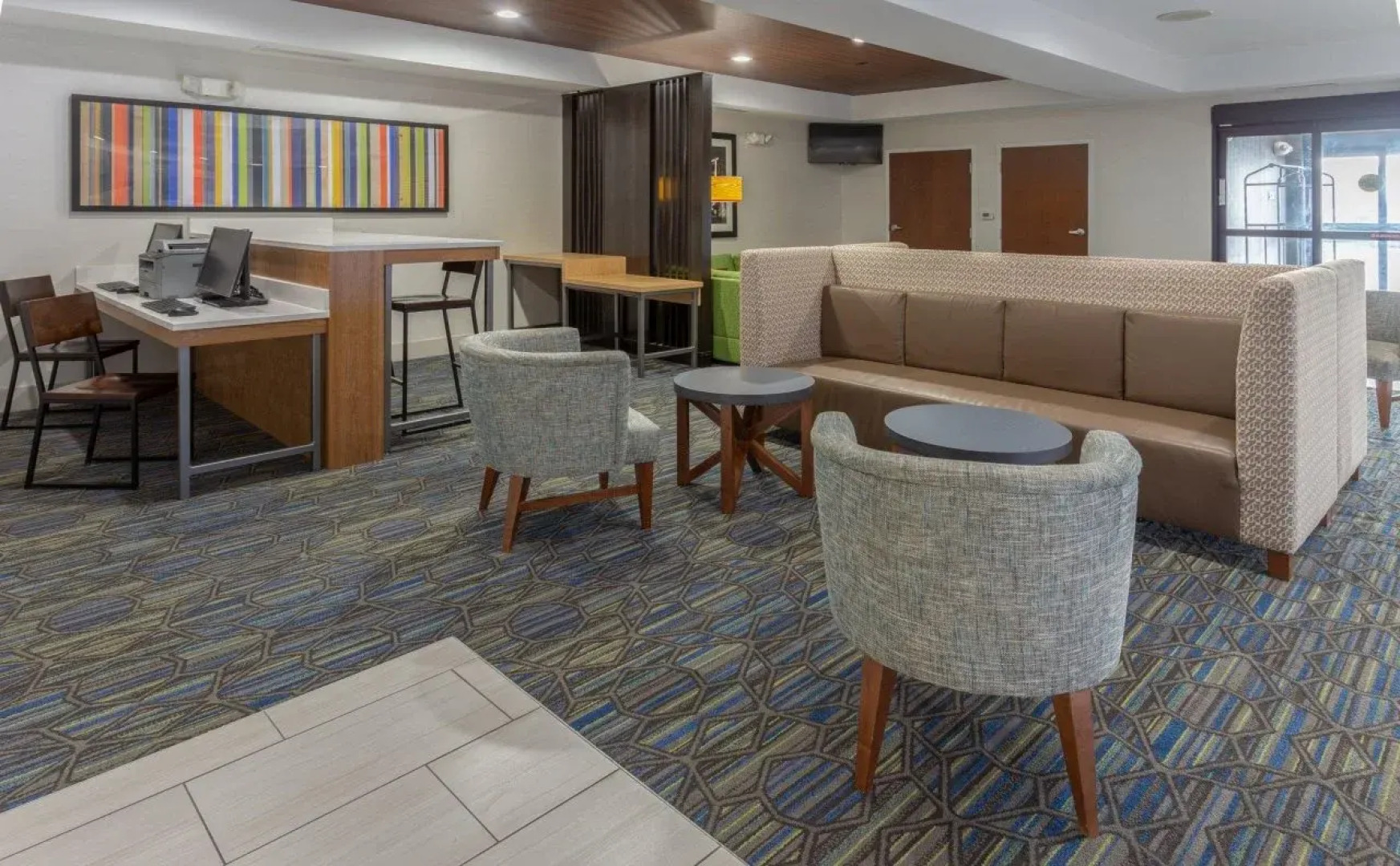 Holiday Inn Express Indianapolis - Southeast by IHG