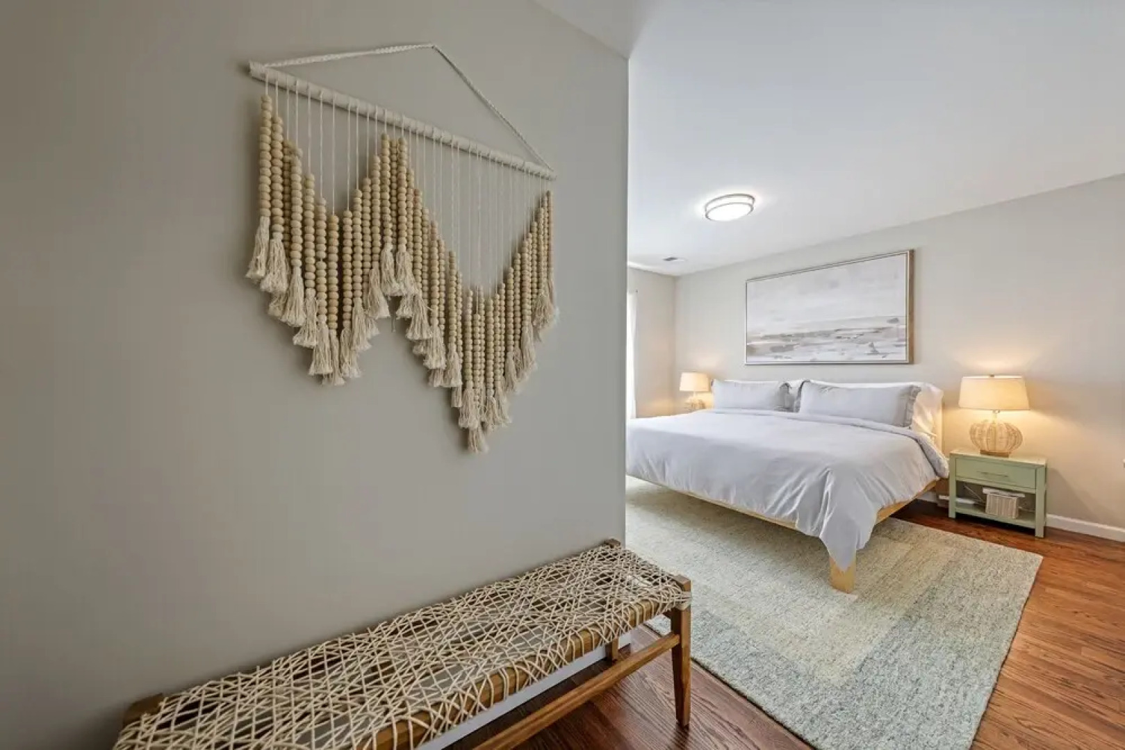 Simon Stays - Thai Oasis