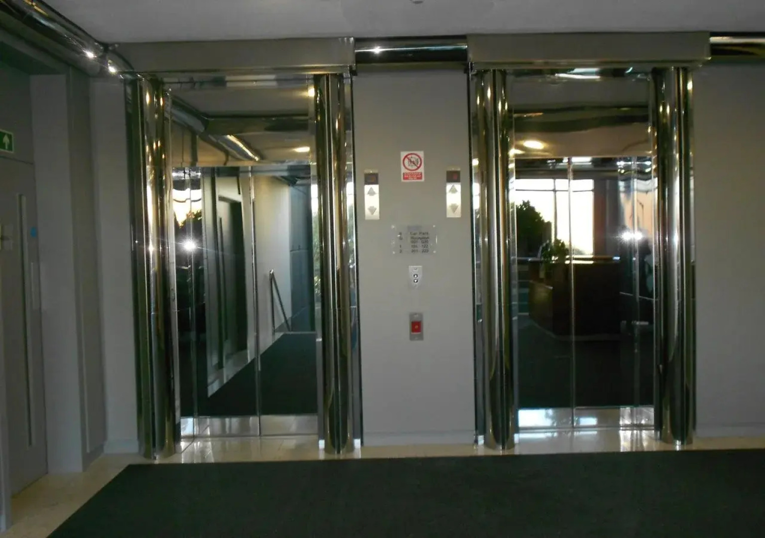 Max Estates Parallel House Serviced Apartments Slough